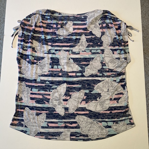 Coral Bay Light Weight T-Shirt - PXL - GUC - Picture 7 of 11